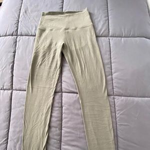 Green Lululemon align leggings